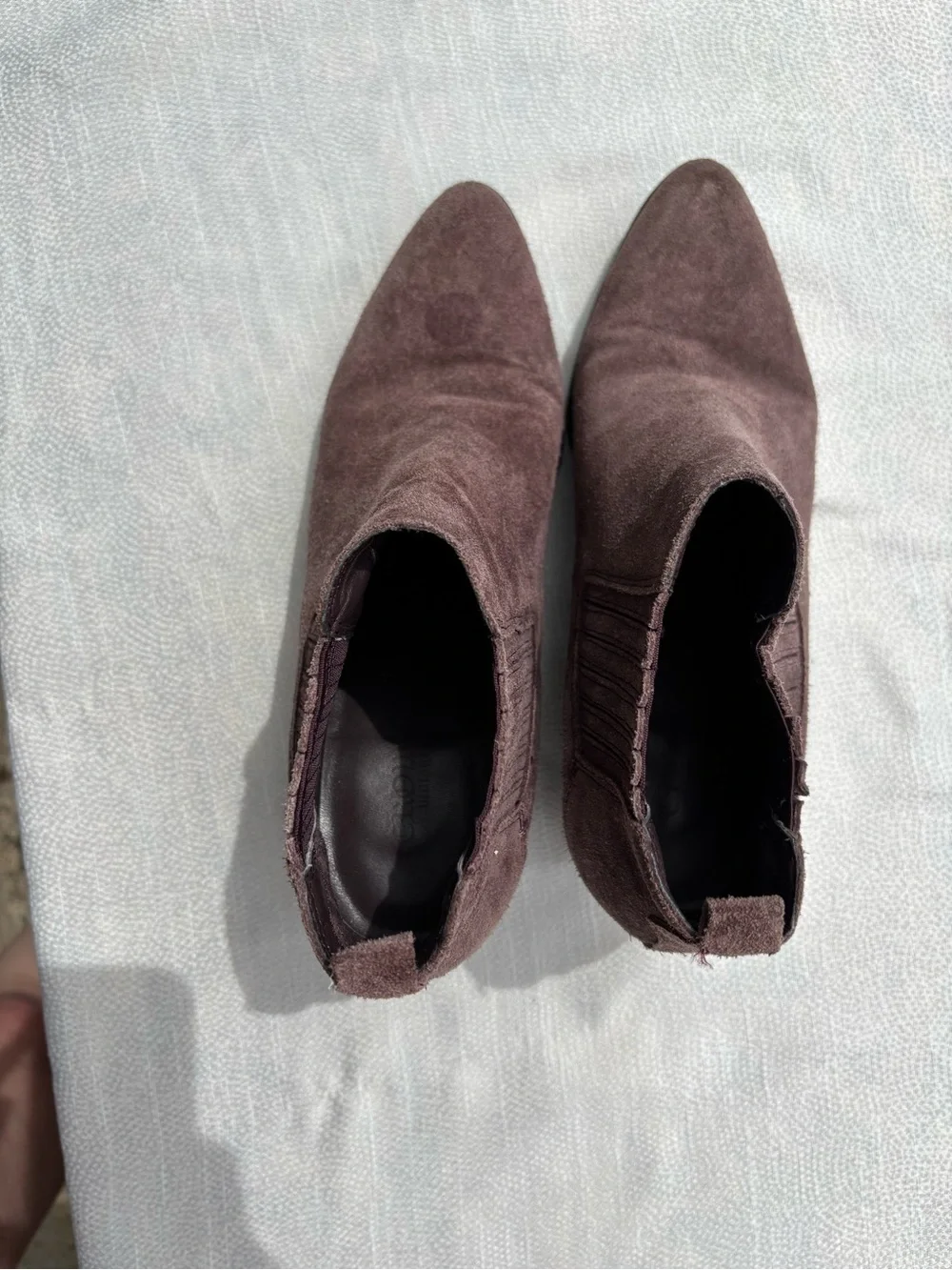Crown Vintage soft suede